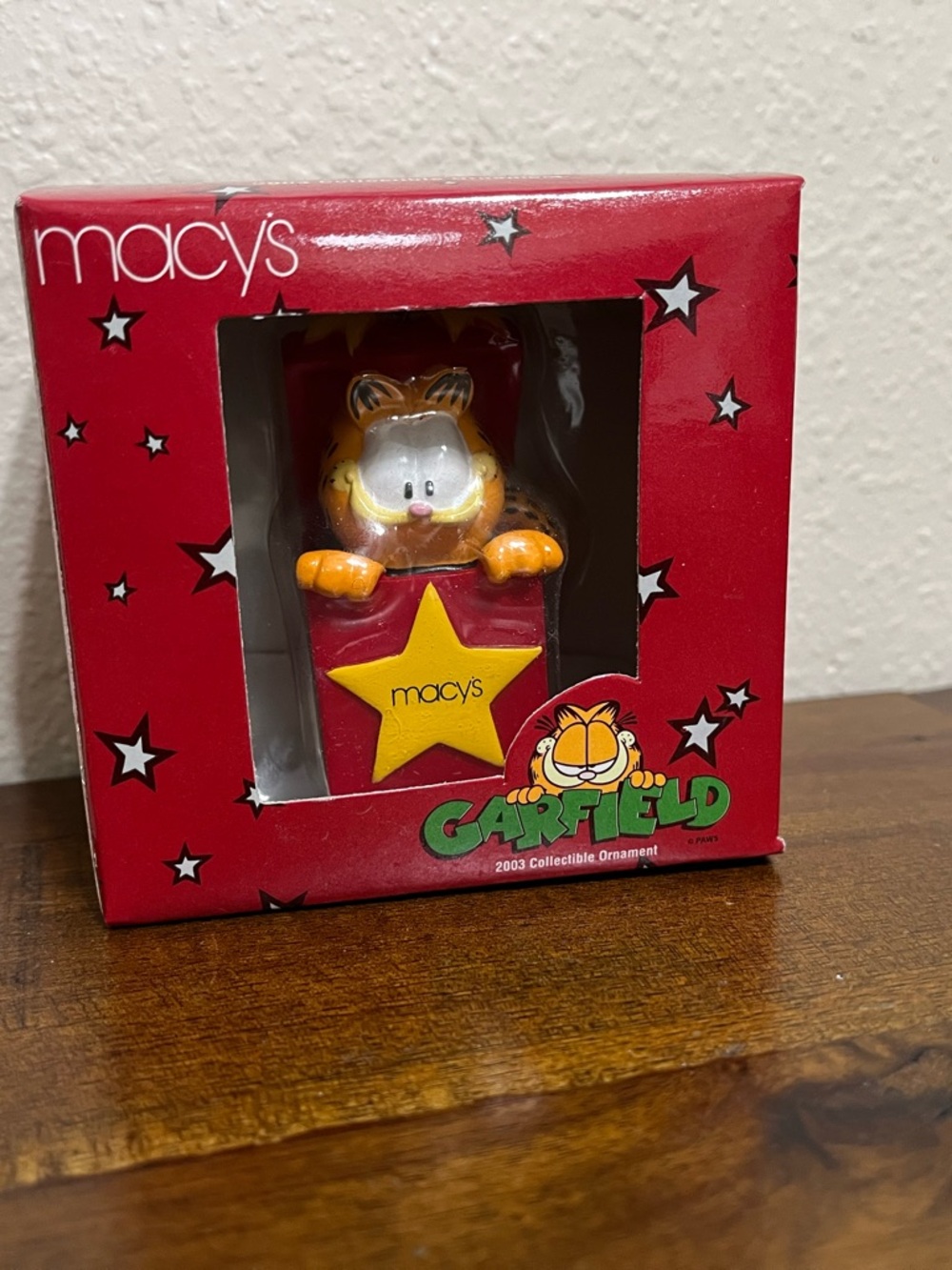 Macy's Garfield Exclusive 2003 Ornament